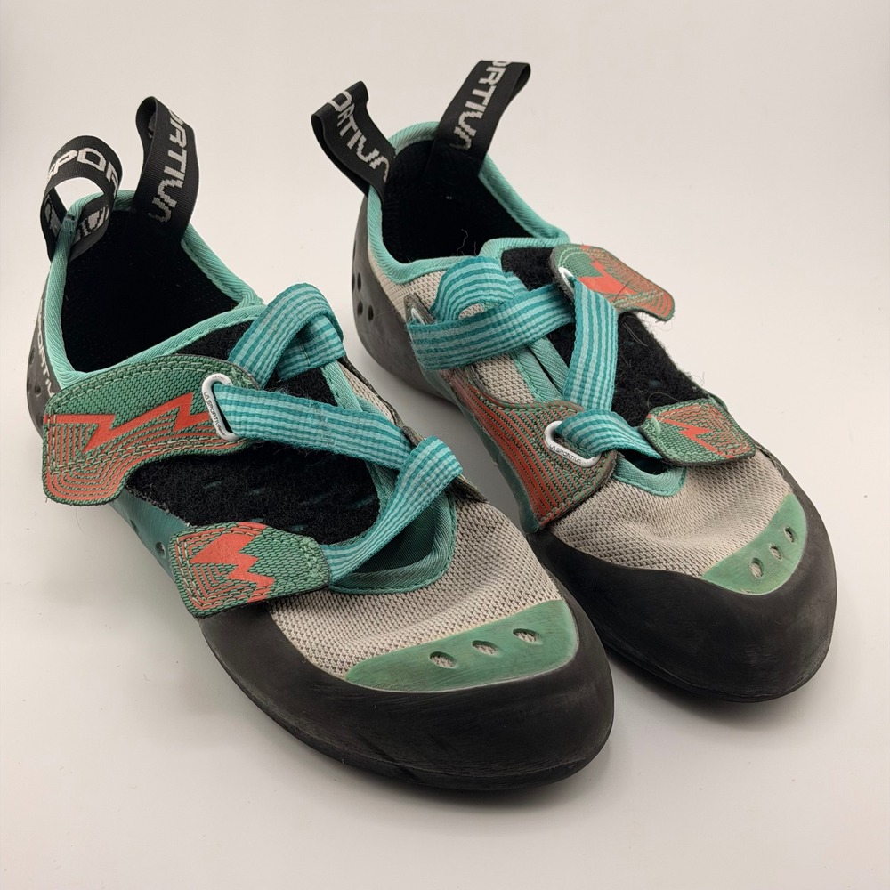 La Sportiva Oxygym Womens Climbing Shoes Mint Coral Grey Size 7 US 38.5 EUR